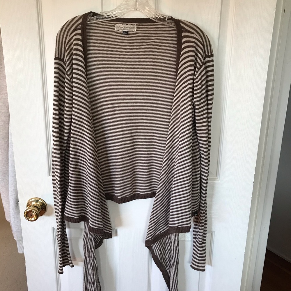 Volcom sweater